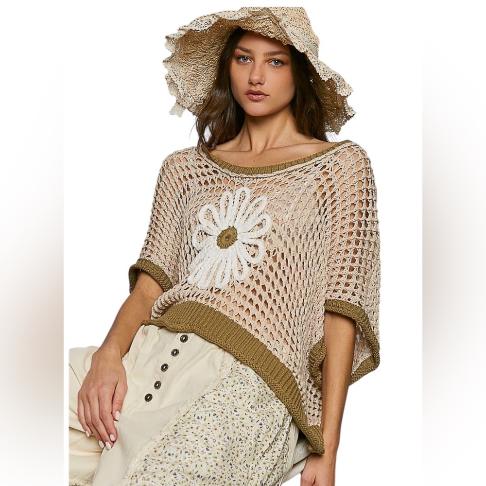 POL 🌼 Olive and Tan Cotton Blend Crochet Short Sleeve Floral Embroidered Top.